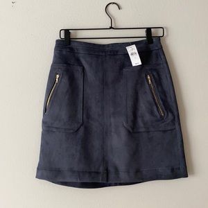 Loft skirt size 2. NWT.